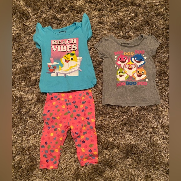 🦈 Pinkfong Baby Shark 3 piece toddler bundle💕 - Picture 1 of 4